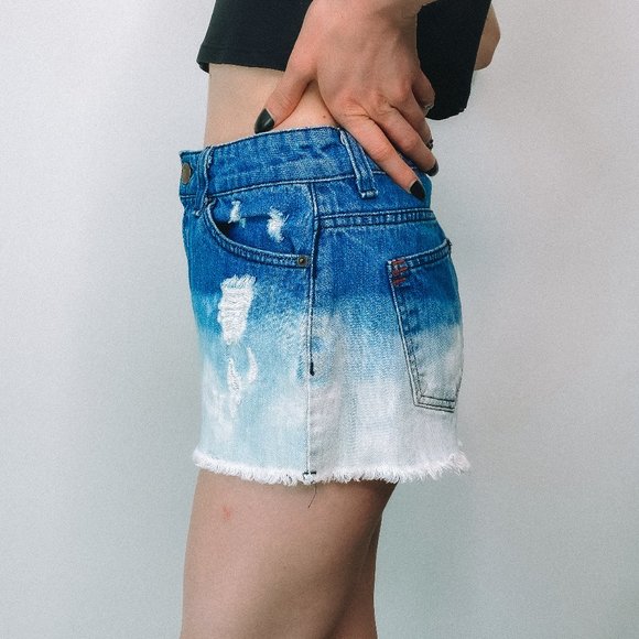 BDG Tye Dye High Waisted Jean Shorts - Picture 4 of 8